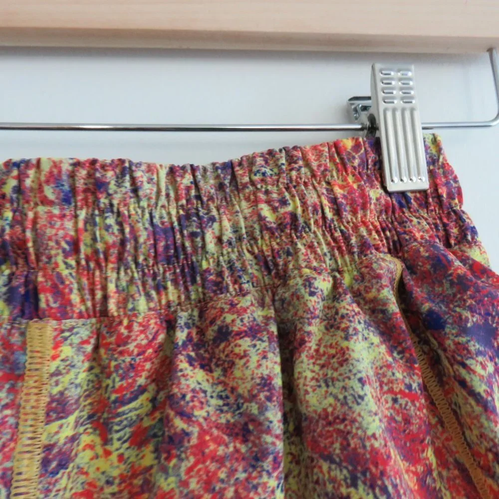 LULULEMON Seawheeze 2019 Hotty Hot Short 2.5" Multi Color - Size 6 - Picture 9 of 13